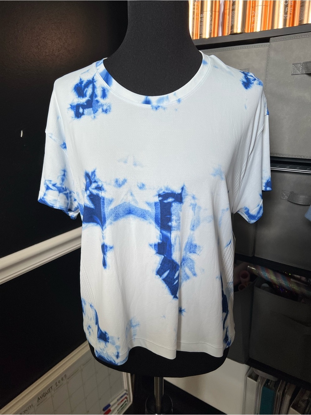 lululemon athletica Train to Be Short Sleeve - Shibori - Picture 2 of 4